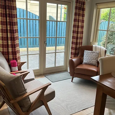 بيت للعطل 7 Oakwood Manor