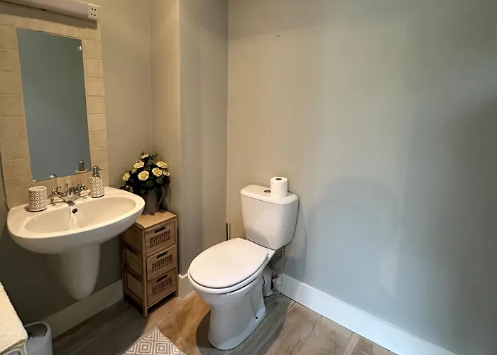 7 Oakwood Manor * Kenmare